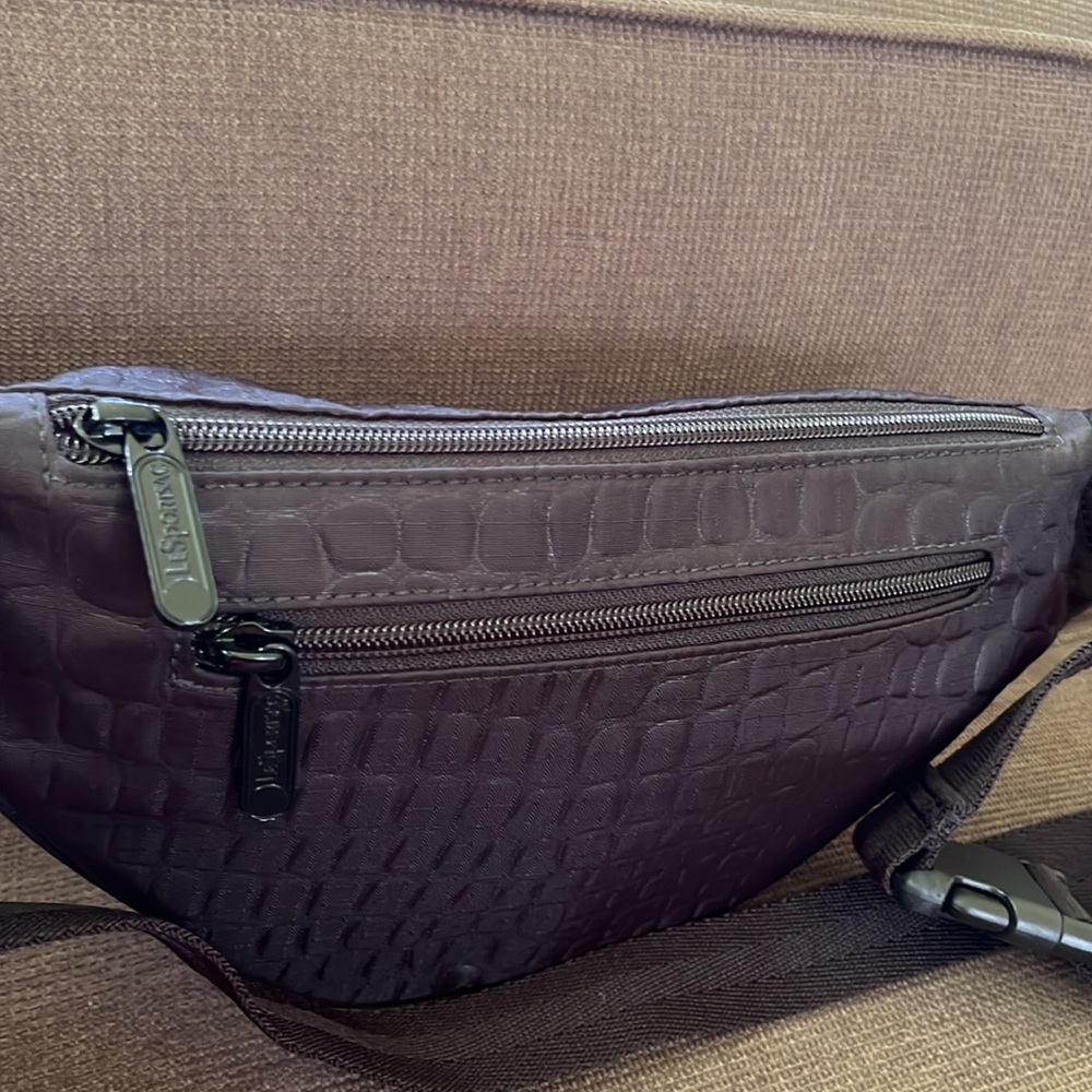 LeSportsac BELT BAG Carlin-Croc Embossed NWOT Hands Free great for travel - Picture 5 of 10